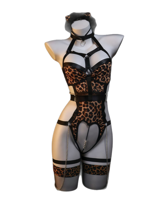 Sweet Role “Wild Leopard” Bodysuit Set – Tail & Gloves